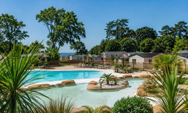 Évasion en vendée : pourquoi choisir un camping 4 Étoiles à talmont-saint-hilaire